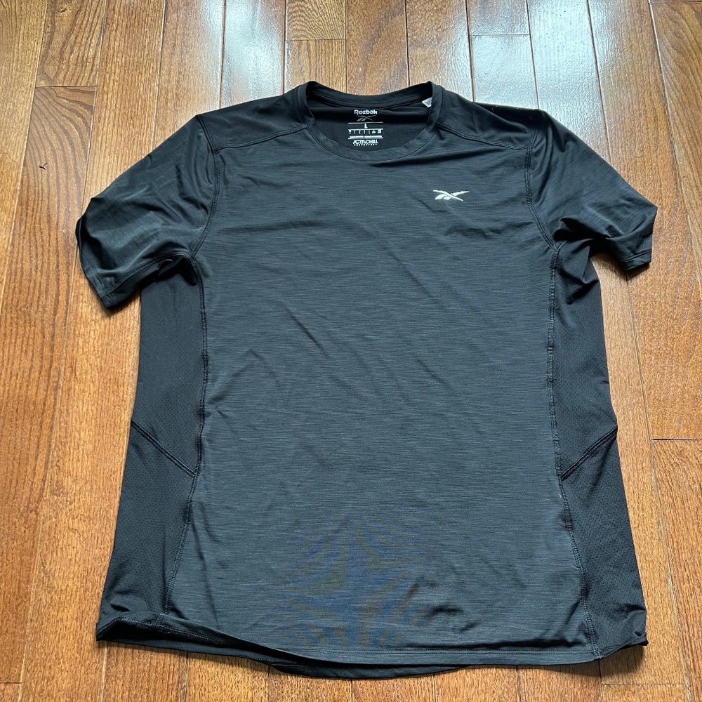 Reebok Black performance t shirt